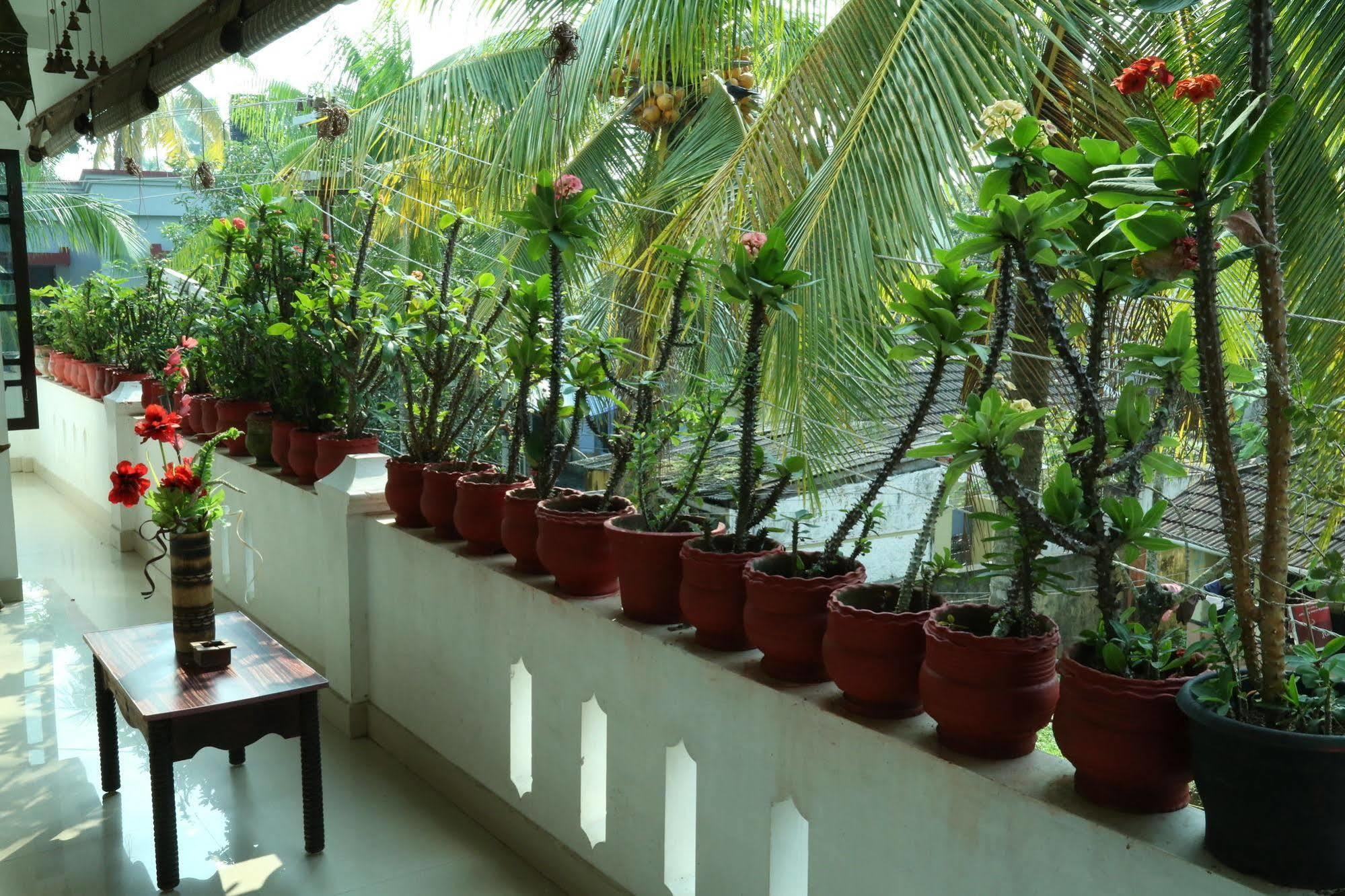 Dream Catcher Home Stay Kochi ภายนอก รูปภาพ