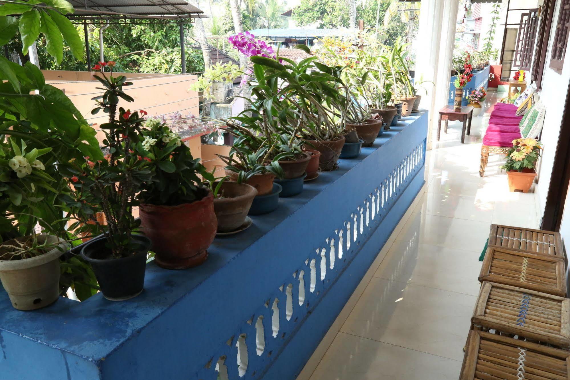 Dream Catcher Home Stay Kochi ภายนอก รูปภาพ