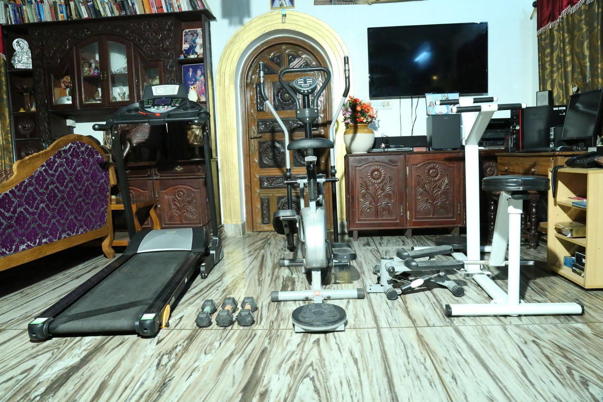 Dream Catcher Home Stay Kochi ภายนอก รูปภาพ